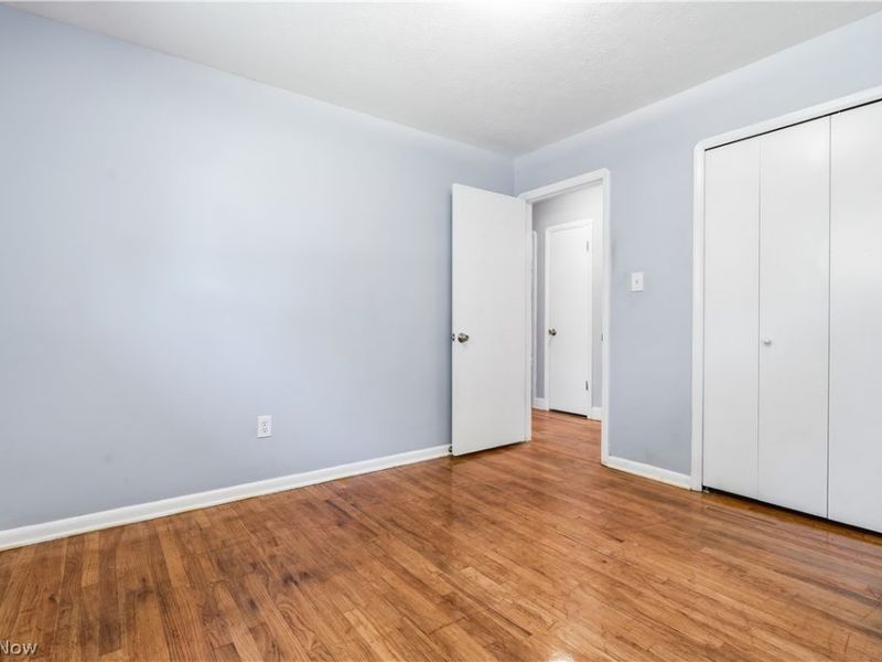 8985 Big Creek Parkway, Strongsville, OH 44149 Photo 18