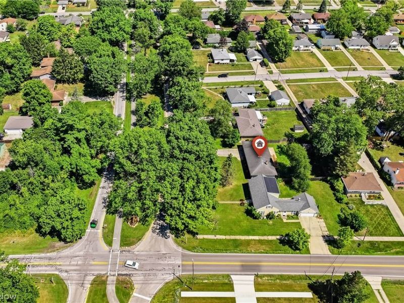 8985 Big Creek Parkway, Strongsville, OH 44149 Photo 3
