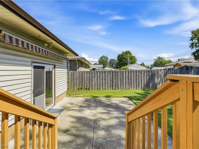 8985 Big Creek Parkway, Strongsville, OH 44149 Photo 31