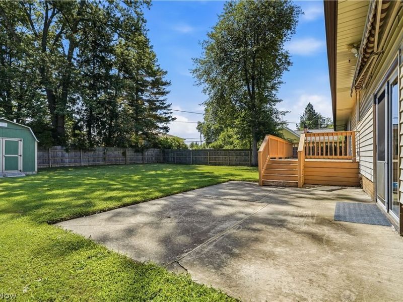 8985 Big Creek Parkway, Strongsville, OH 44149 Photo 32