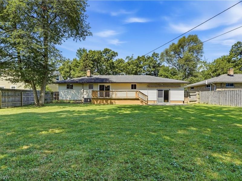 8985 Big Creek Parkway, Strongsville, OH 44149 Photo 37