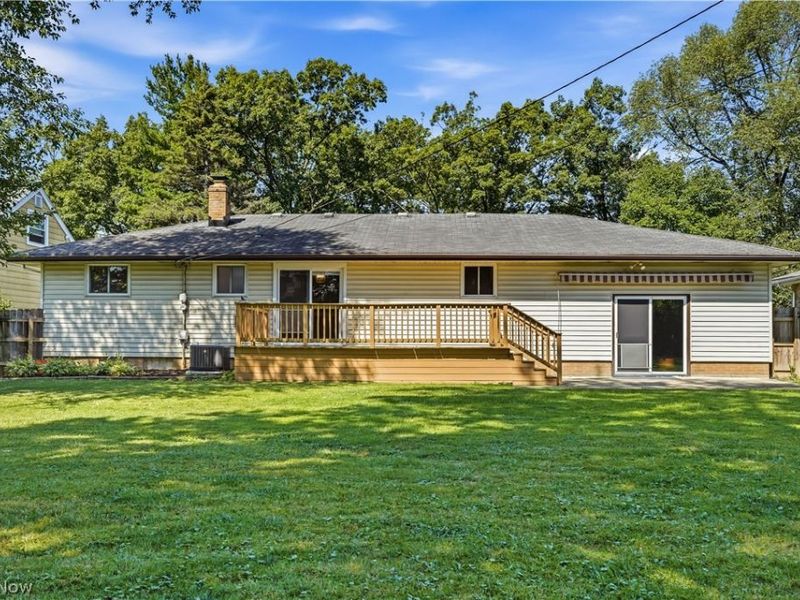 8985 Big Creek Parkway, Strongsville, OH 44149 Photo 38