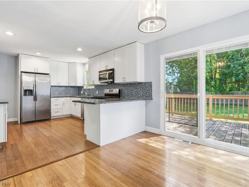 8985 Big Creek Parkway, Strongsville, OH 44149 Photo 7