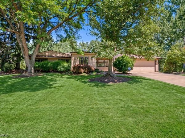 23891 Letchworth Road , Beachwood, OH 44122