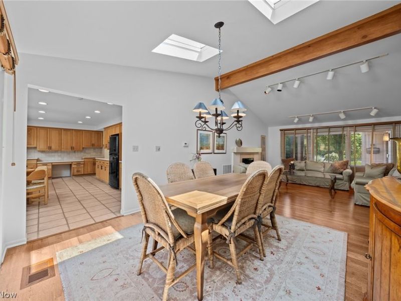 23891 Letchworth Road, Beachwood, OH 44122 Photo 10