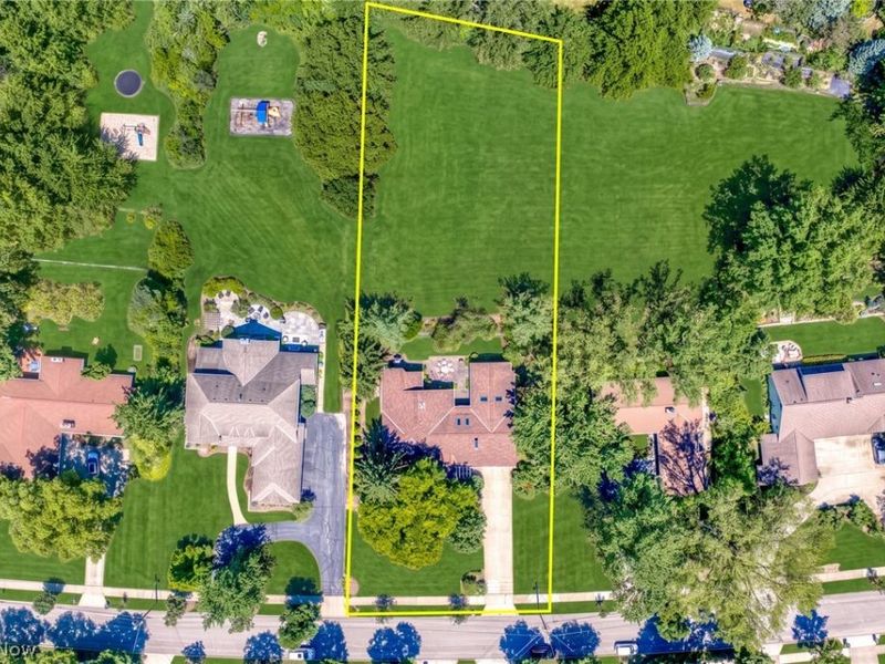 23891 Letchworth Road, Beachwood, OH 44122 Photo 31