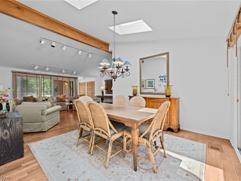23891 Letchworth Road, Beachwood, OH 44122 Photo 9