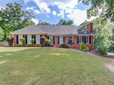 3441 Knollwood Court , Buford, GA 30519