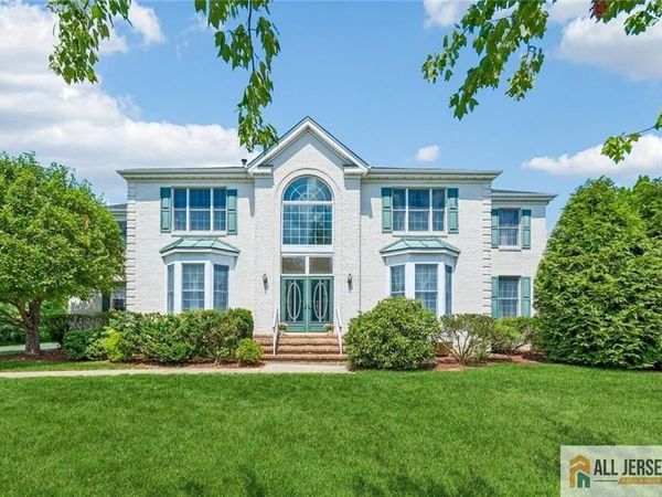 2 Chamberlin Court , Cranbury, NJ 08512