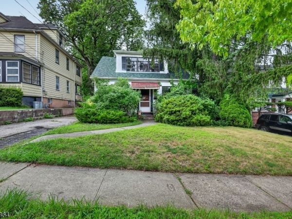 162 Bogert St, Teaneck, NJ 07666