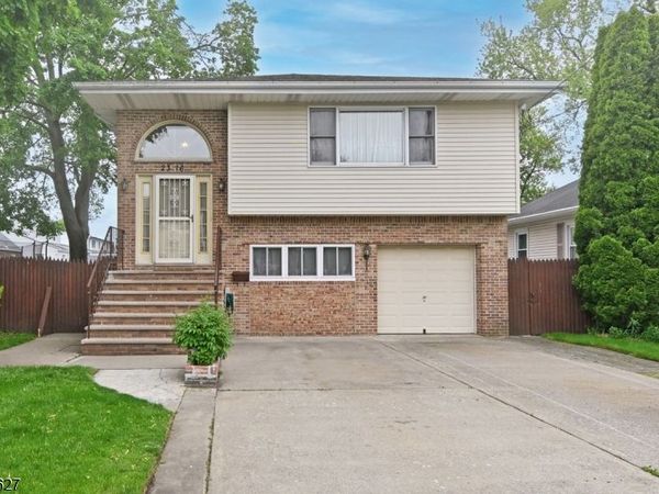 23 Ward St, Fair Lawn, NJ 07410