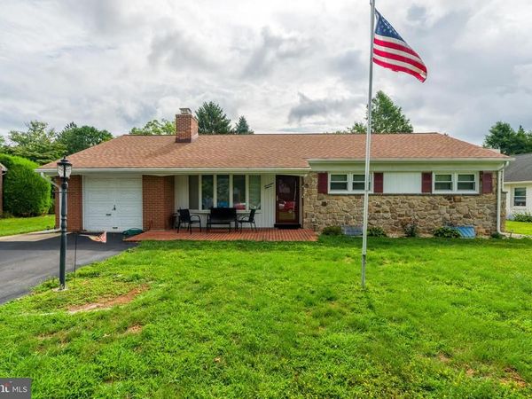 1711 BILLVIEW DRIVE, LANCASTER, PA 17601