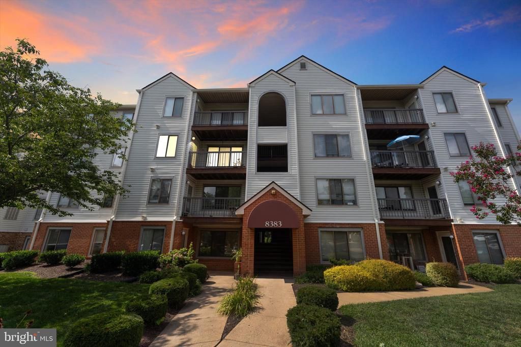 8383 Buttress Lane, Unit 302, Manassas, VA 20110 Main Photo