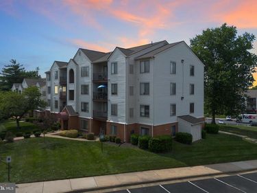 8383 BUTTRESS LANE, Unit 302, MANASSAS, VA 20110