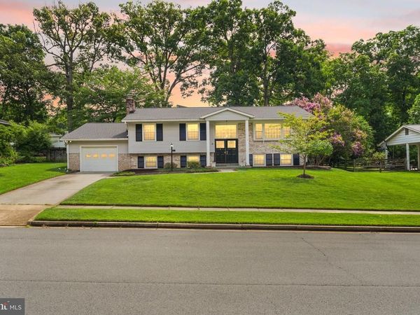 5012 PORTSMOUTH ROAD, FAIRFAX, VA 22032