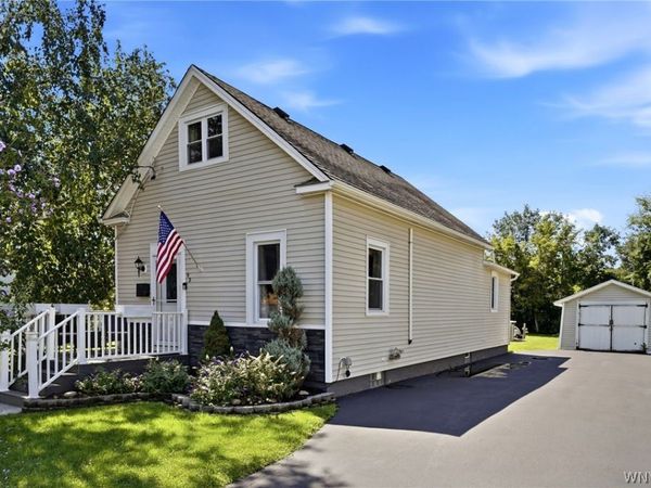 93 Cleveland Avenue , Tonawanda, NY 14150