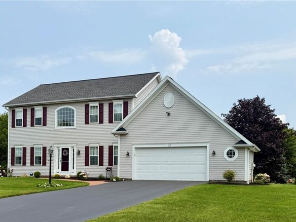 12 Shetland Circle, Rochester, NY 14624