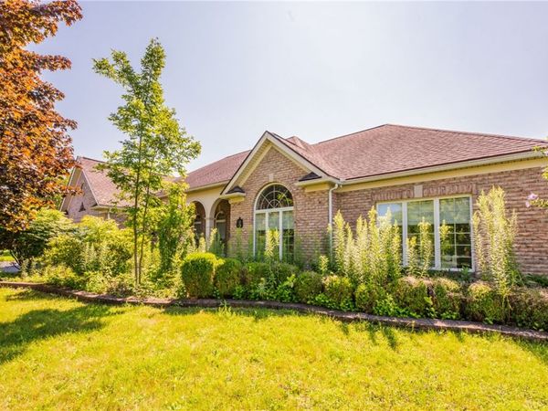 34 Olde Prestwick Way, Penfield, NY 14526