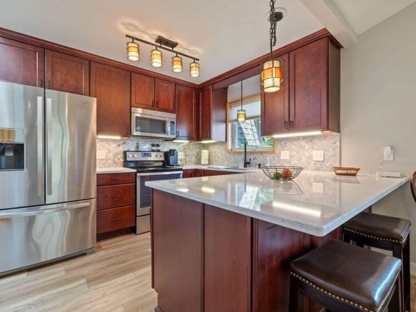 5501 Auto Club Road , Bloomington, MN 55437