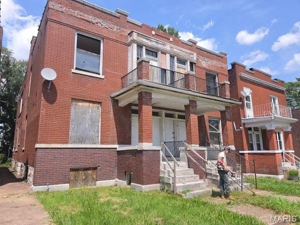 5325 Terry Avenue , St Louis, MO 63120