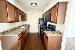 522 Menlo Drive  photo 4