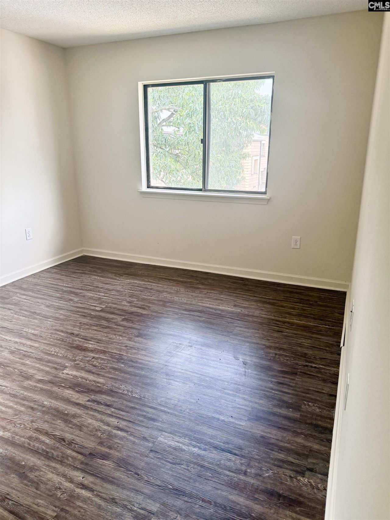 522 Menlo Drive  Photo 6
