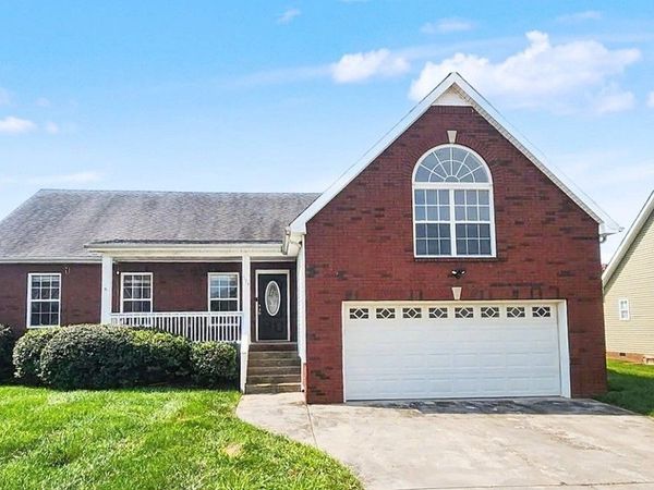 1184 Country Fields Lane, Clarksville, TN 37040