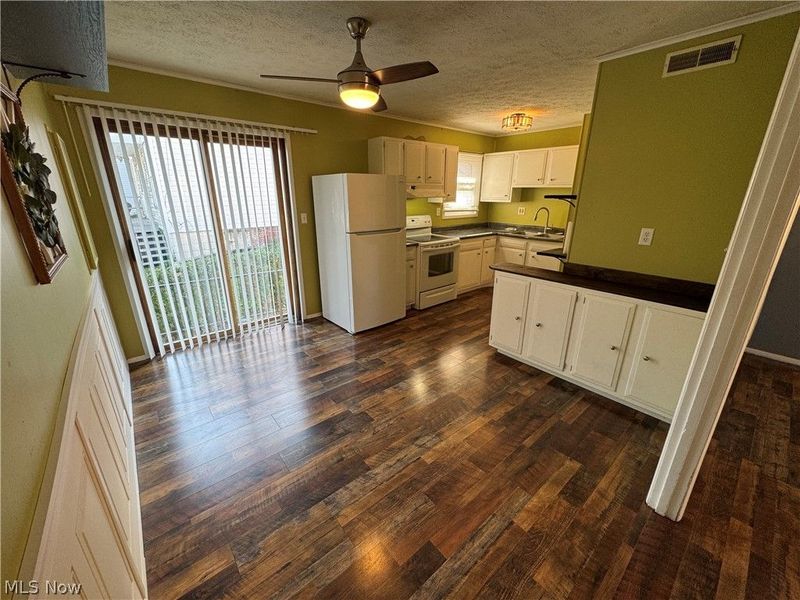 507 W Vine Street, Martins Ferry, OH 43935 Photo 12