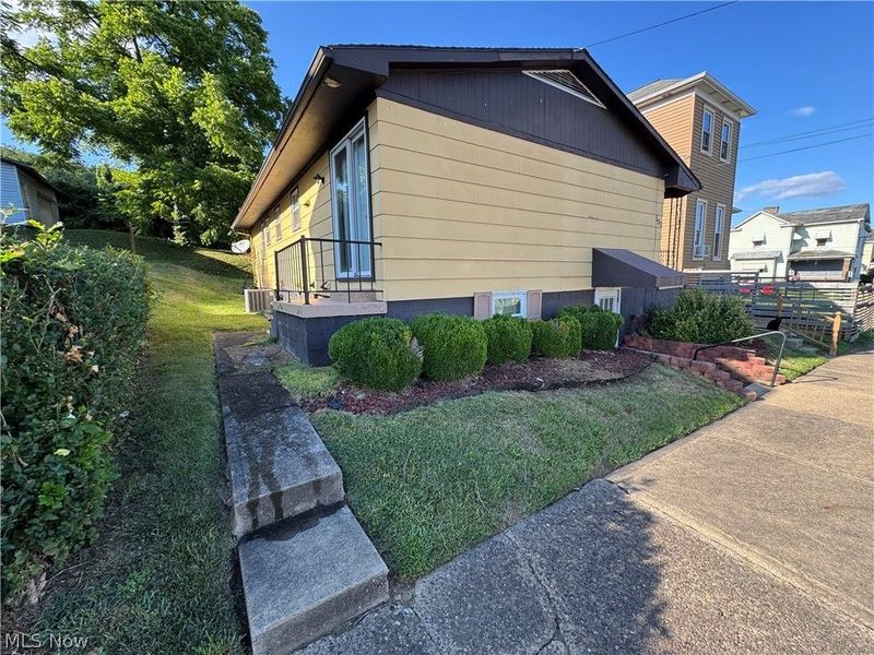 507 W Vine Street, Martins Ferry, OH 43935 Photo 8