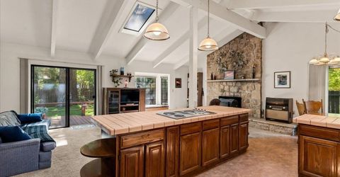 2178 Harvard Avenue, South Lake Tahoe, CA 96150 Photo