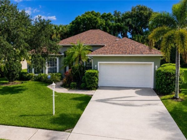 5135 E 1st Square SW, Vero Beach, FL 32968