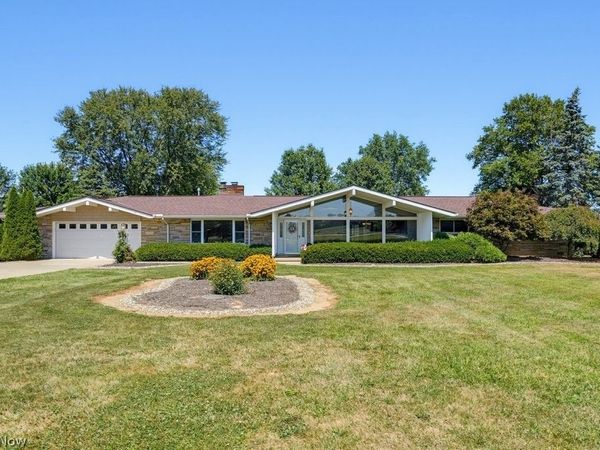 34892 State Route 303 , Grafton, OH 44044