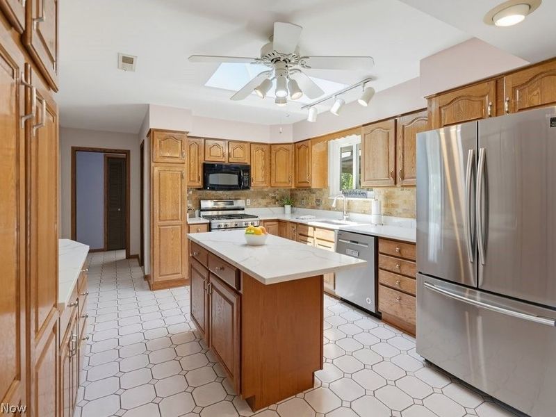 34892 State Route 303, Grafton, OH 44044 Photo 6