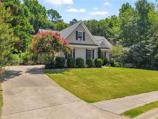 905 Daisy Lane , Athens, GA 30605