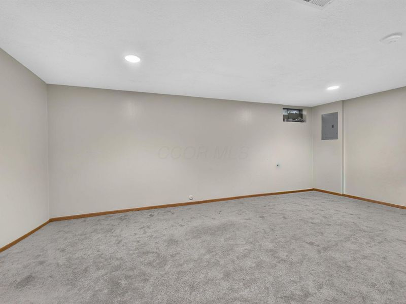 1586 Rock Creek Drive , Grove City, OH 43123 Photo 32