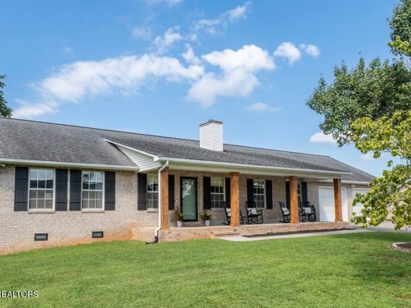 409 Hiddenbrook Lane, Maryville, TN 37804