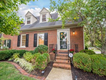 1025 Chinoe Road, Lexington, KY 40502