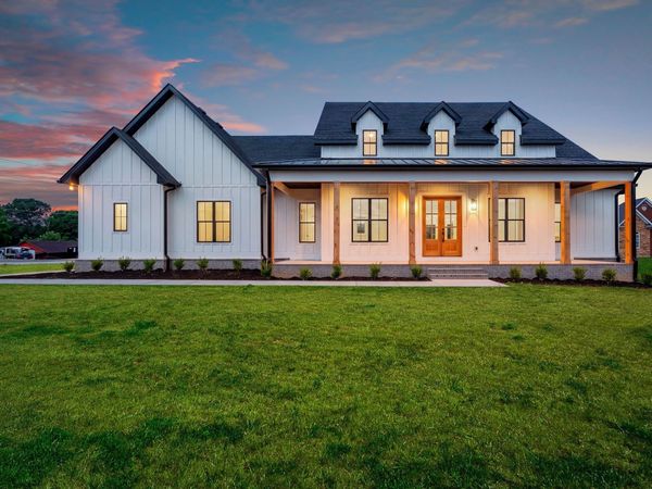 2622 Deer Creek Ln , White House, TN 37188
