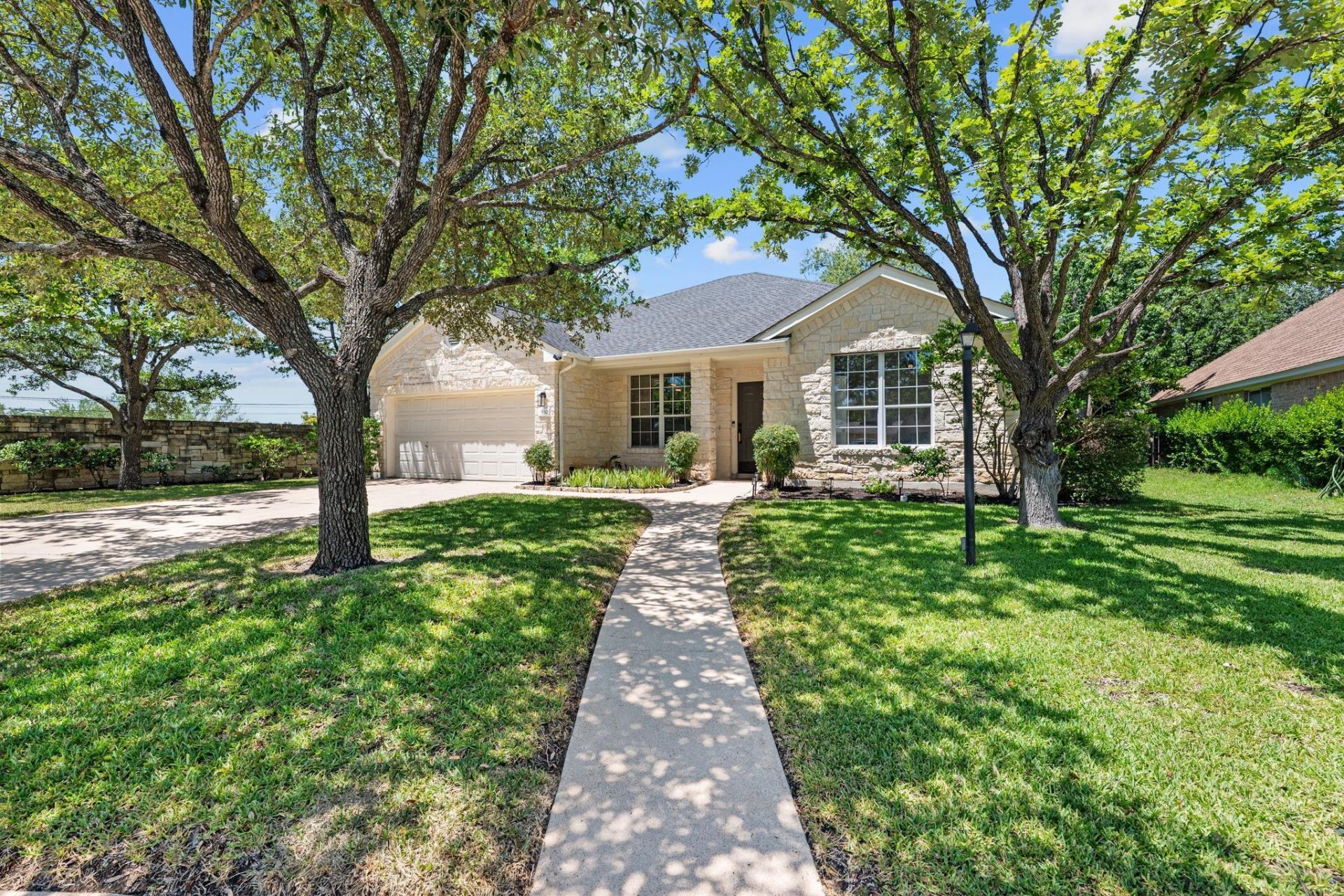3130 Lomita Dr, Austin, TX 78738 Main Photo