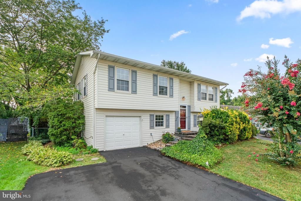 985 SUNNY COURT , GAMBRILLS, MD 21054