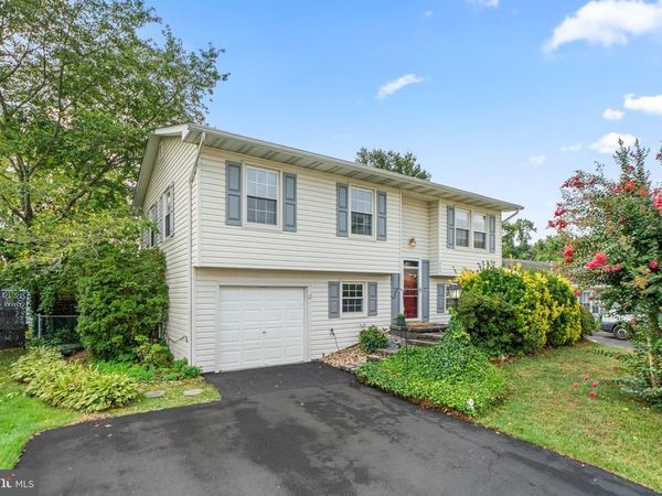 985 SUNNY COURT, GAMBRILLS, MD 21054