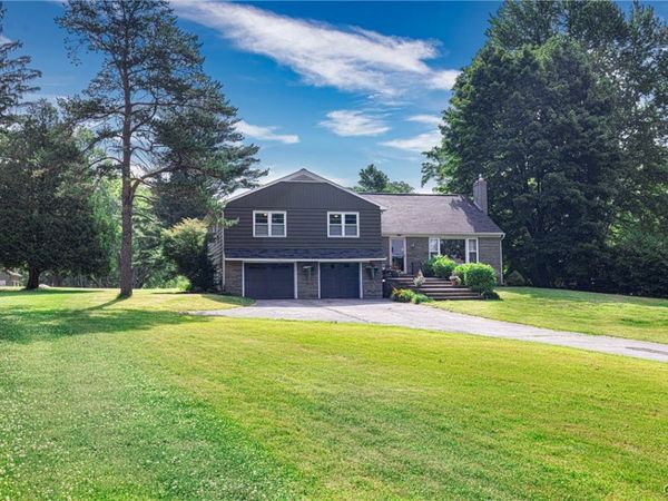 105 E Lake Street, Skaneateles, NY 13152