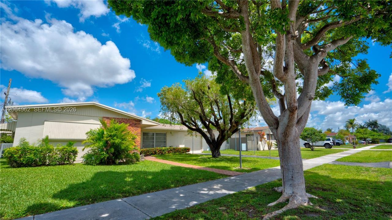 1730 SW 97th Pl , Miami, FL 33165 Photo
