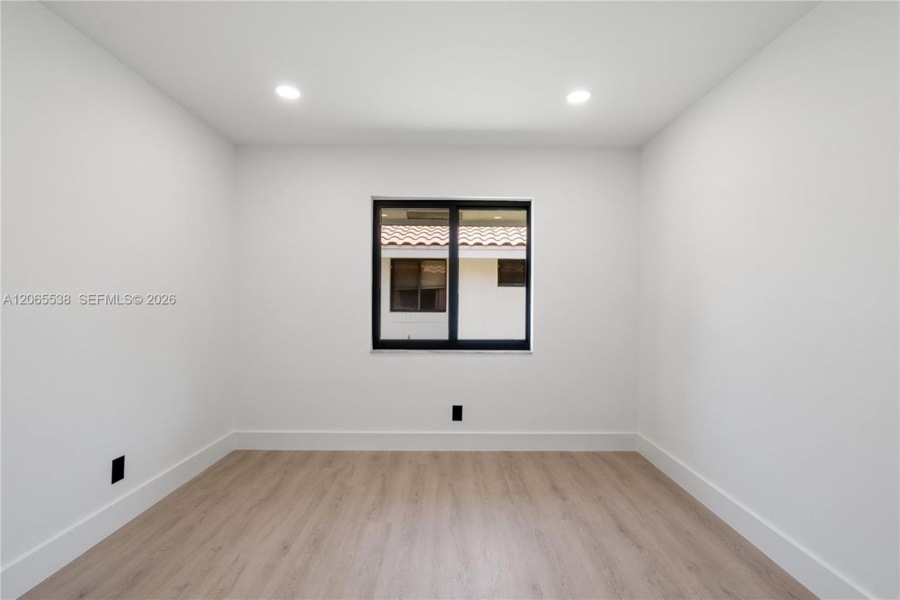 1543 SW 1st Ave , Boca Raton, FL 33432 Photo