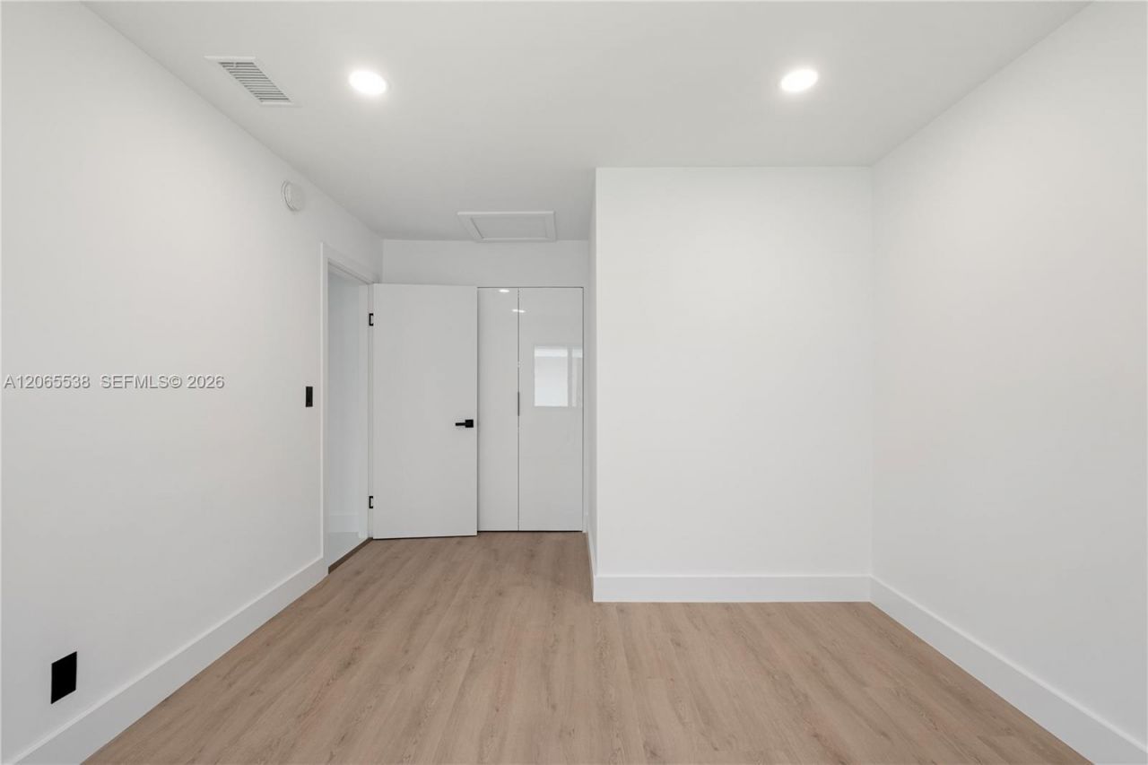 1543 SW 1st Ave, Boca Raton, FL 33432 Photo