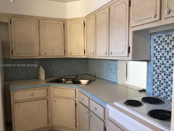 1530 NE 191st St , Unit 240, Miami, FL 33179