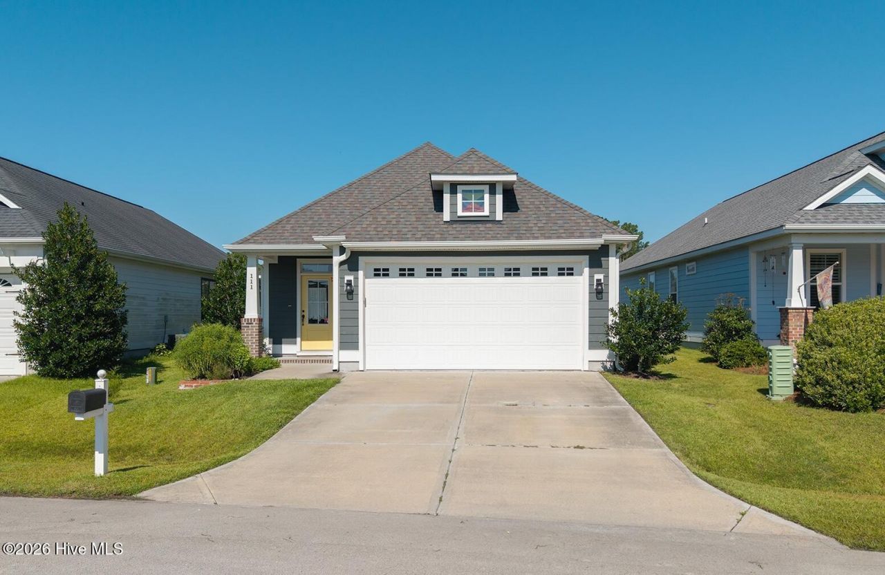 111 Finch Loop, Beaufort, NC 28516 Main Photo