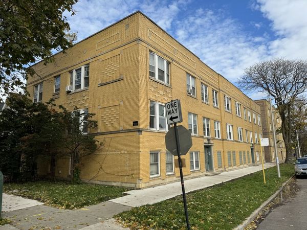 4652 W Palmer Street , Unit 1, Chicago, IL 60639