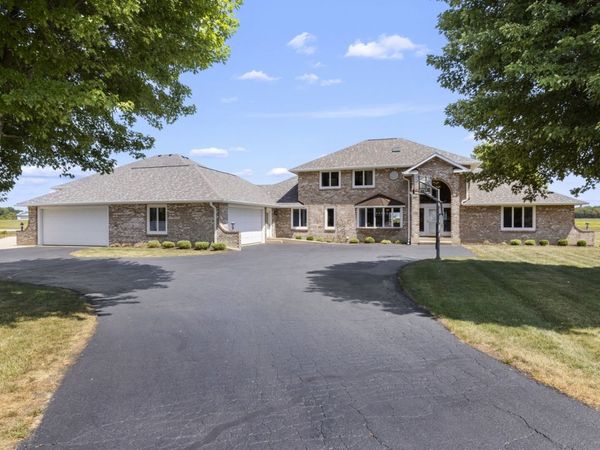 2601 Cessna Circle , Poplar Grove, IL 61065