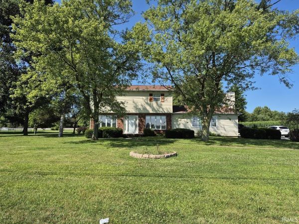 8866 W Delphi Pike Highway, Converse, IN 46919